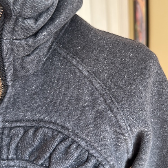 Sweatshirt - Picture 4 of 4